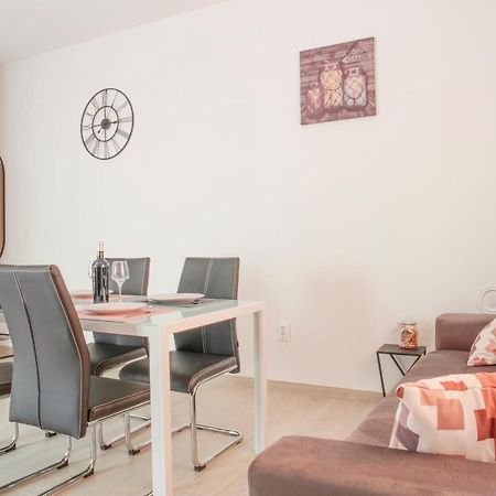 Apartmani Vudrag โตรกีร์ ภายนอก รูปภาพ