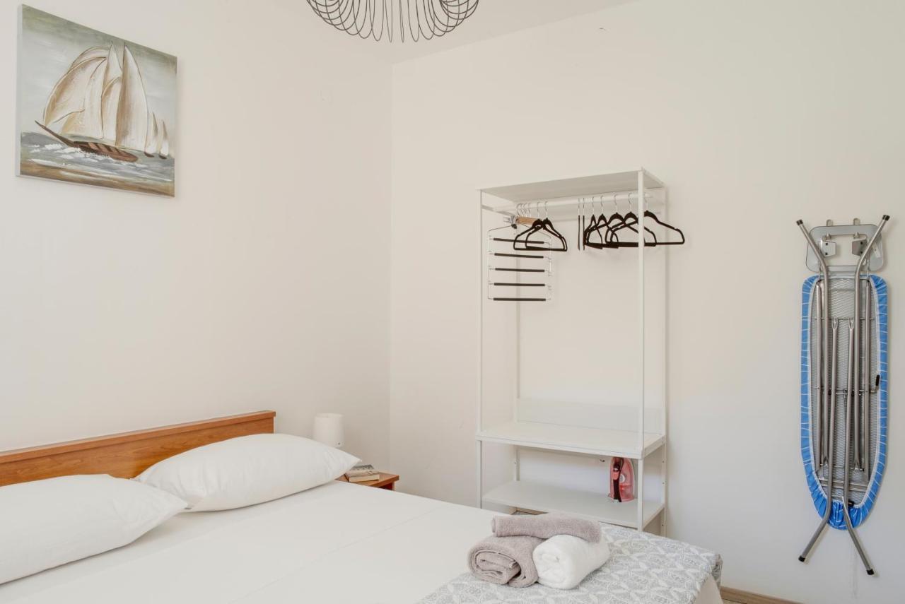 Apartmani Vudrag โตรกีร์ ภายนอก รูปภาพ