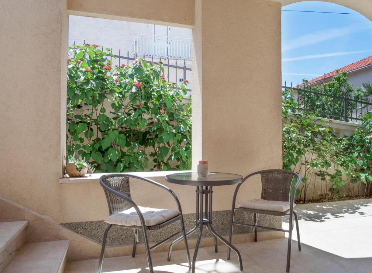 Apartmani Vudrag โตรกีร์ ภายนอก รูปภาพ