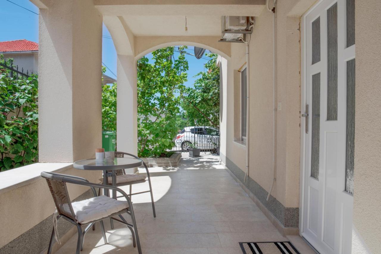 Apartmani Vudrag โตรกีร์ ภายนอก รูปภาพ